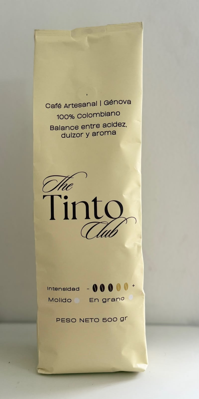 Frente de la bolsa de Café Artesanal Génova molido 500 g